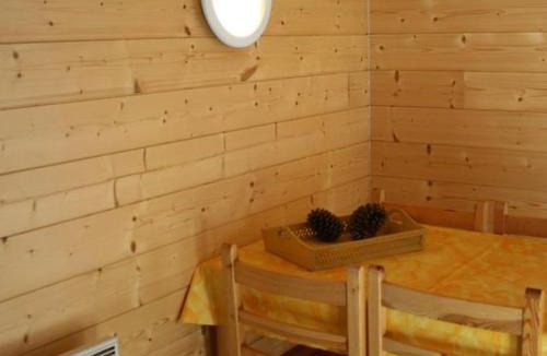 Ribes Other | Chalet avec Terrasse pour 4 personnes à Ribes - API-1-52-576