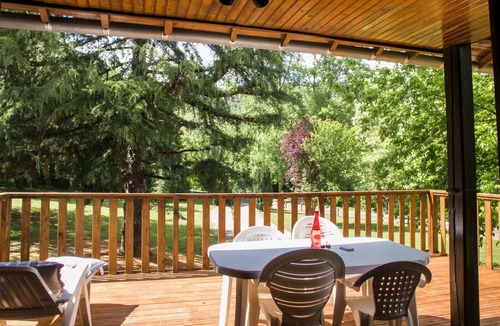Saint-Antonin Noble Val Ski Chalet | Chalet by the river with wooded park & heated swimming pool in St Antonin Noble Val, France