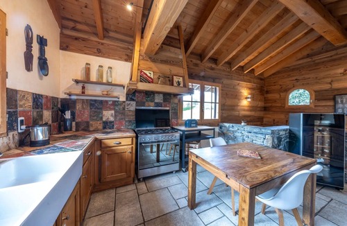 Chatillon-sur-Cluses Ski Chalet | Chalet Balmotte 810