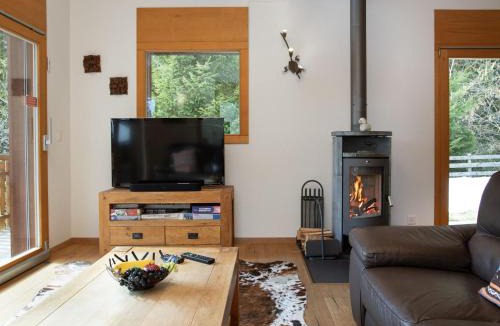 Ovronnaz Ski Chalet | Chalet Banksia by Interhome
