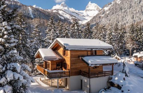 Ovronnaz Ski Chalet | Chalet Banksia by Interhome