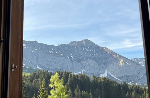 Achsete Ski Chalet | Chalet Bärgblüemli - the pearl in the Bernese Oberland
