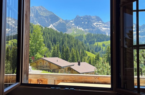 Achsete Ski Chalet | Chalet Bärgblüemli - the pearl in the Bernese Oberland