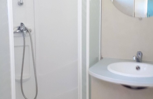 Montusclat Ski Chalet | Chalet-Basic-Private Bathroom-Mountain View