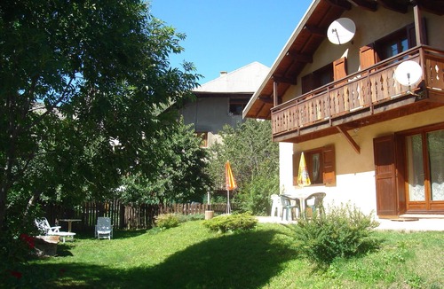Monetier-les-Bains Ski Chalet | Chalet Béraud, in the center of the village of Monetier Les Bains, Serre-Chevalier 1500