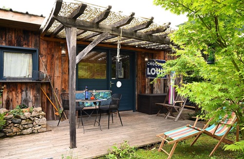 Arrien-en-Bethmale Cabin | Chalet "Belle Lune" with Mountain View, Private Terrace and Garden
