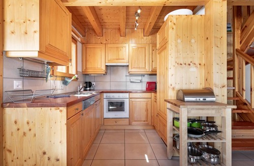 La Tzoumaz Cabin | Chalet Belle Roche Recently Renovated Jacuzzi