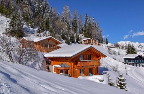 La Tzoumaz Cabin | Chalet Belle Roche Recently Renovated Jacuzzi