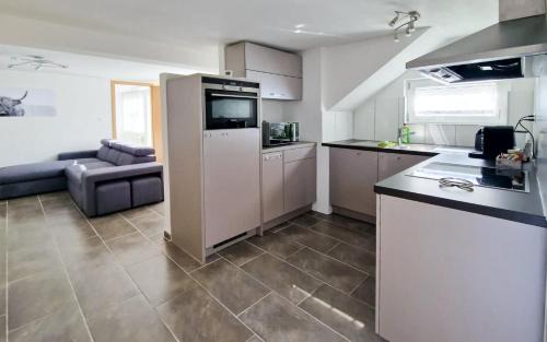Lauterbrunnen Apartment | Chalet Bellevue Beautiful Waterfall view private Garden & free parking