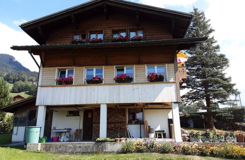 Hasliberg Reuti Apartment | Chalet Bergfrieden by Interhome