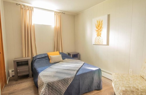 Asbestos Ski Chalet | Chalet BIA Foyer & Spa