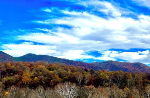 Shenandoah Ski Chalet | Chalet Blanc~New Riverfront chalet~spectacular mountain & river views