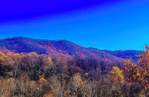 Shenandoah Ski Chalet | Chalet Blanc~New Riverfront chalet~spectacular mountain & river views