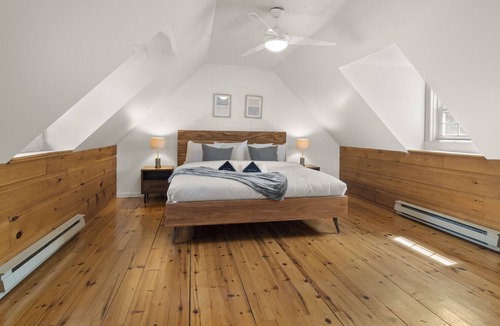 Riviere-Rouge Ski Chalet | Chalet Bleu - Waterfront Retreat