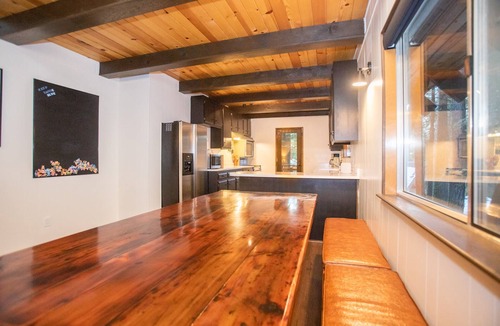 Tahoe Woods House | Chalet Blue- Modern 4BD Tahoe Home