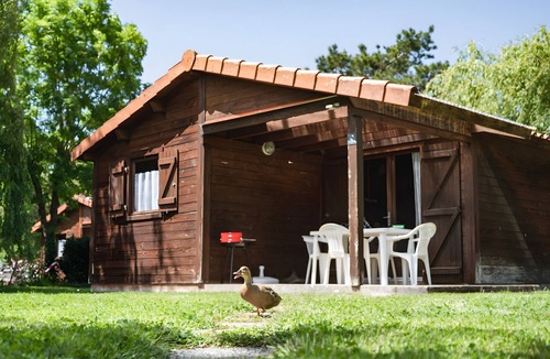 Saint-Gervais RV Rental | Chalet “Bois 4” with Shared Pool and Private Terrace