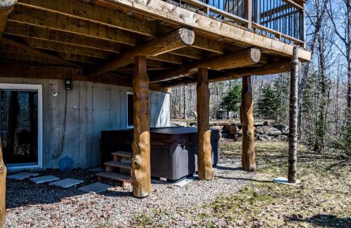 Mandeville Ski Chalet | Chalet bois rond avec spa, foyer et nature privée