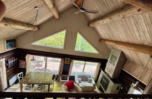 Lac-Simon Ski Chalet | Chalet bois rond rustique avec commodités moderne