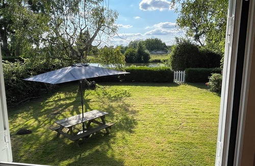 Noyen-sur-Sarthe Ski Chalet | Chalet Bord de Sarthe, 20 mn des 24H du Mans