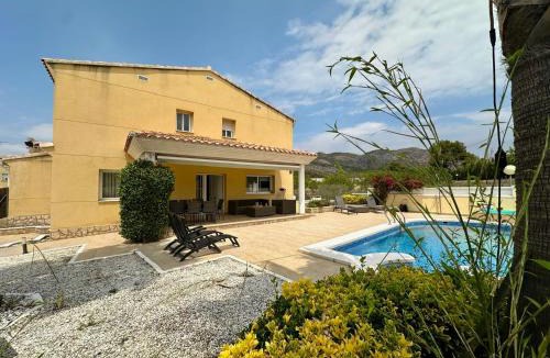 Borriol House | Chalet Borriol RentalHolidays REF 028
