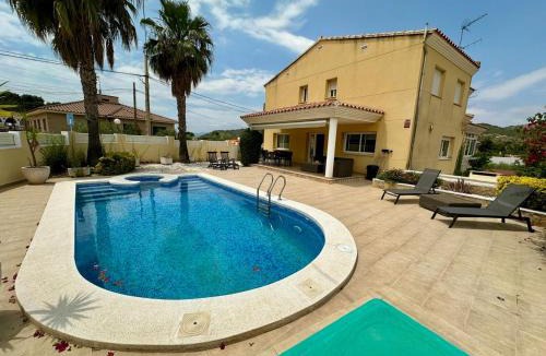 Borriol House | Chalet Borriol RentalHolidays REF 028