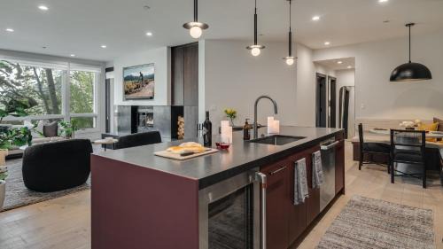 Highlands Townhomes Apartment | Chalet Brio