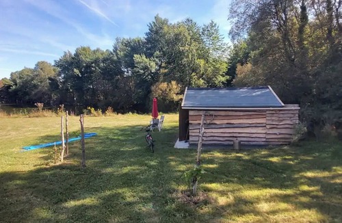 Champsac House | Chalet by Bramefort Pond