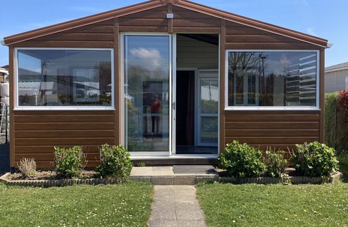 Grandcamp-Maisy Ski Chalet | Chalet by the sea