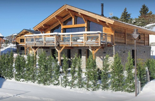 Font-Romeu-Odeillo-Via Ski Chalet | Chalet Càlid - breathtaking views with spa 10p - OVO Network