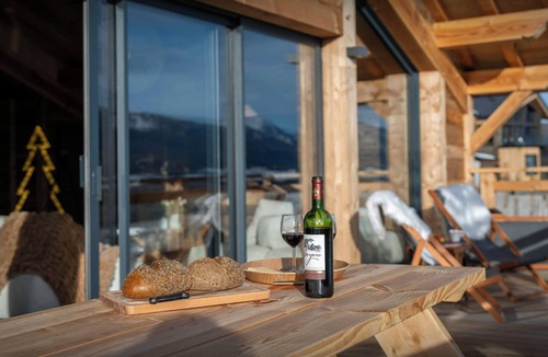 Font-Romeu-Odeillo-Via Ski Chalet | Chalet Càlid - breathtaking views with spa 10p - OVO Network
