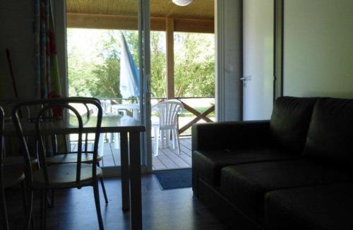 Sainte-Reine-de-Bretagne Other | Chalet cosy pour 4 avec terrasse à Sainte-Reine-de-Bretagne - API-1-52-1741