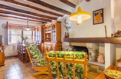 El Montmell Ski Chalet | Chalet 'Ca La Rosalia' with Mountain View, Private Pool, Garden & Wi-Fi