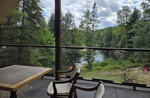 Mauricie Ski Chalet | Chalet Coeur de Loup with spa