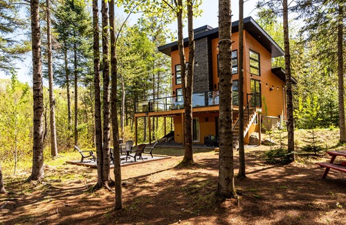 Saint-Alphonse-Rodriguez Ski Chalet | Chalet Natür | Waterfront | Hot Tub | Kayak Pedalo | Firepit | Private big land