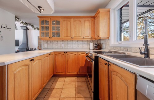 Saint-Andre-d'Argenteuil Ski Chalet | Chalet Blanc/Bord de L'eau/spa/Foyers