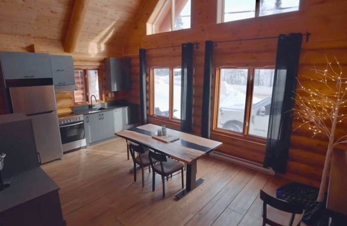 Saint-David-de-Falardeau House | Chalets Nord-Valin - 102 Le Loup