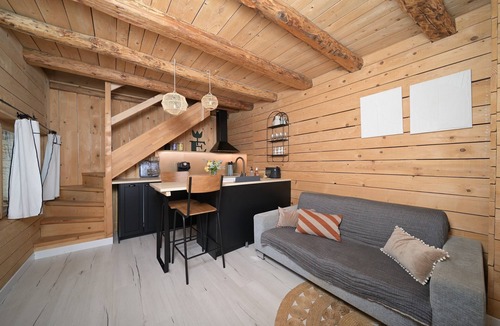 Montauban-de-Luchon Ski Chalet | Chalet "Cabanelise" with Mountain View & Private Terrace