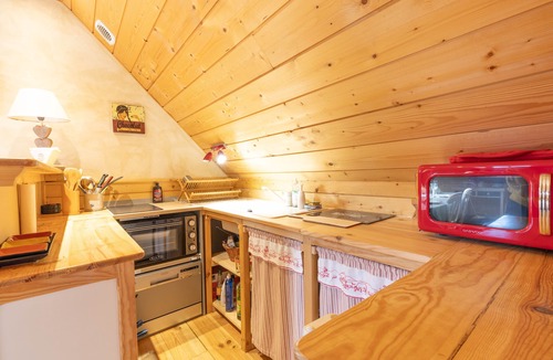 Arcizans-Avant Ski Chalet | Chalet Cachame, charming, cosy. In the heart of the mythical valleys of the Hautes Pyrénées.