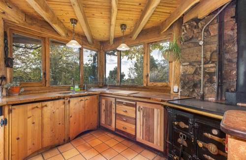 Abella de la Conca Ski Chalet | Chalet 'Cal Serrat' with Mountain View, Private Terrace and Wi-Fi