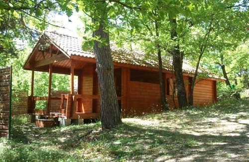 Simiane-la-Rotonde Cabin | Chalet Calune