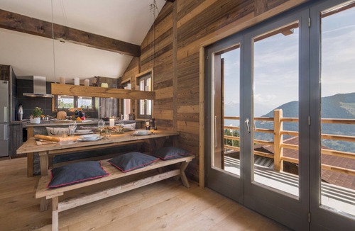 La Tzoumaz Ski Chalet | Chalet Capricorne Alpine Chique Sauna
