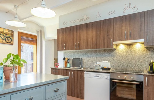 Vilert Ski Chalet | Chalet "Casa Alzina" with Mountain View, Shared Pool & Wi-Fi
