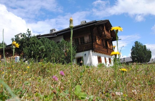Disentis Ski Chalet | Chalet 'Casa Muraun' with mountain view