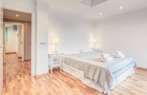 Gandia Ski Chalet | Chalet "Casa Para Disfrutar en Familia" with Pool & Wi-Fi