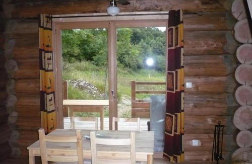 Saint-Martin-la-Sauvete House | Chalet chaud, nature sauvage, internet PC, idéal randonnées - FR-1-496-184