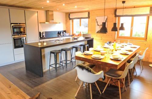 Randogne Ski Chalet | Chalet Chalet Astoria 6 by Interhome