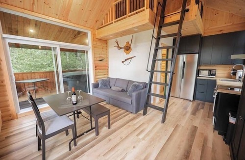 La Tuque Ski Chalet | Chalet Chasseur, waterfront