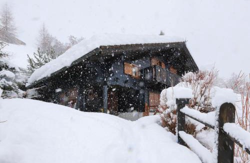 Saint-Pierre-de-Clages Ski Chalet | Chalet Cheechako by Interhome