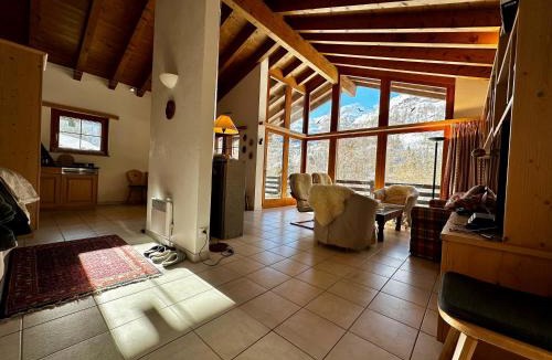 Saas Grund Ski Chalet | Chalet Christitia