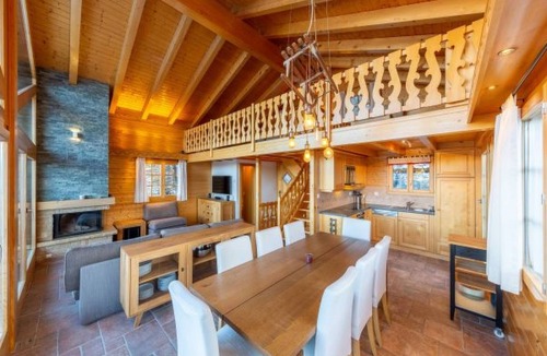 Saint-Pierre-de-Clages House | Chalet Ciel de Lit - Vue imprenable by Interhome